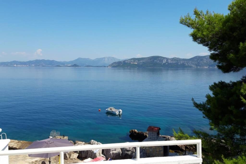 Apartment Lea - Amazing Sea View Sreser Bagian luar foto