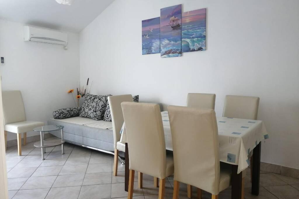 Apartment Lea - Amazing Sea View Sreser Bagian luar foto